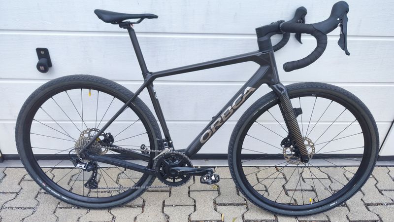 Orbea TERRA M30TEAM 2025 2025 Road & Gravel usato, Nero — immagine 1 di 26