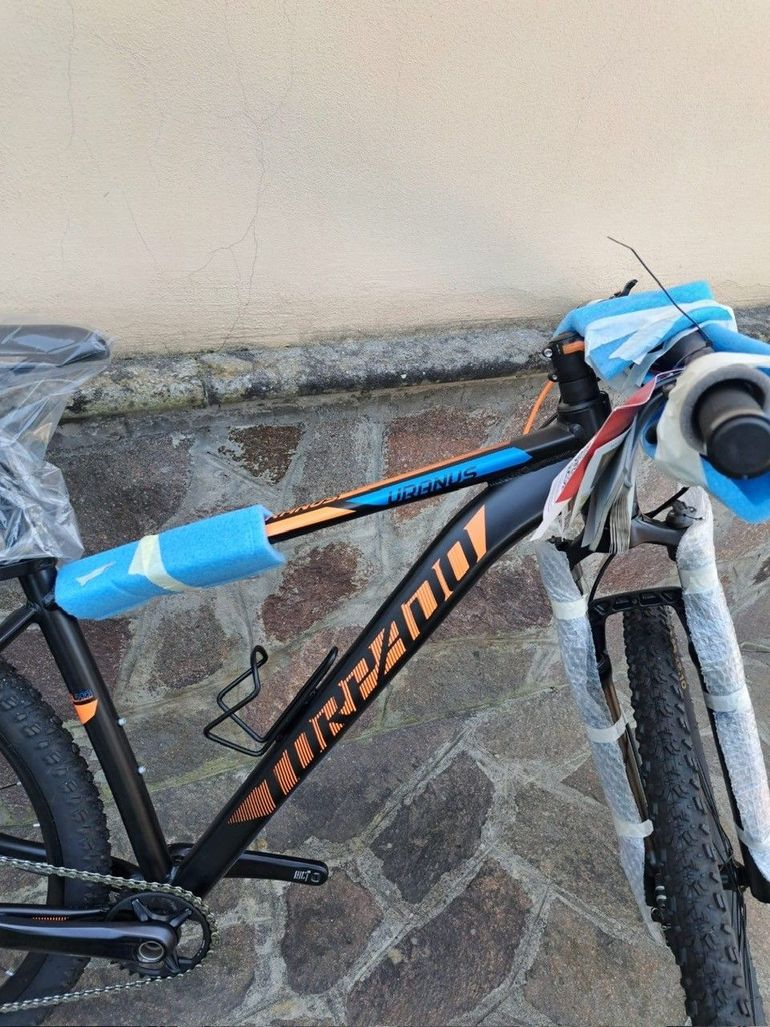 Used Torpado Uranus T712 2025 Mountainbike, Black — image 2 of 6