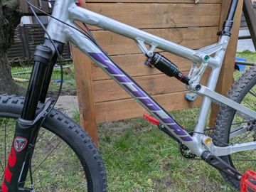 Used Nicolai Custom Shimano Deore 2015 Mountainbike, Light Gray — image 4 of 17