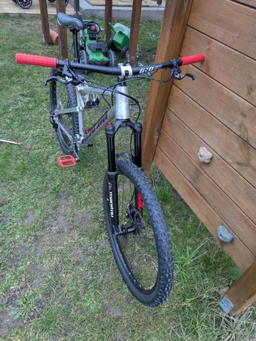 Used Nicolai Custom Shimano Deore 2015 Mountainbike, Light Gray — image 9 of 17