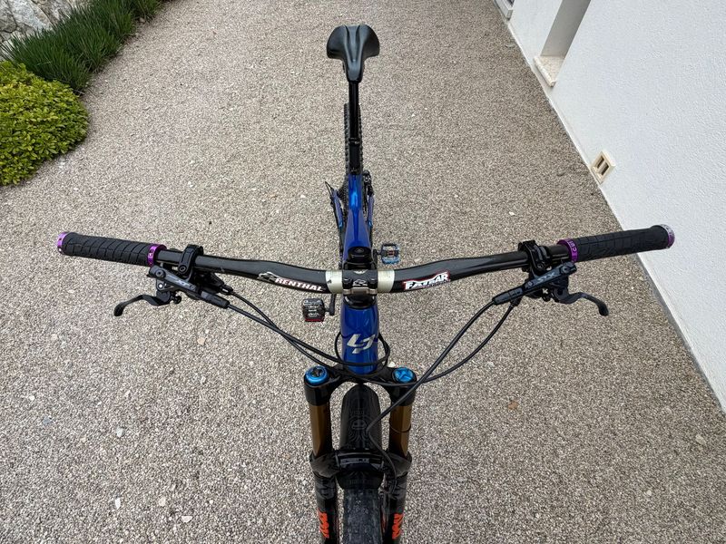 Brugt Lapierre Spicy CF Team 2026 2026 Mountainbike — billede 7 af 8