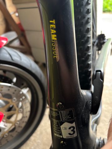 Used Scott Spark RC Team Issue 2023 2023 Mountainbike, Green, 29 — image 3 of 3