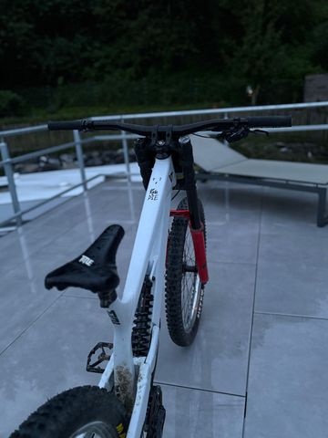 Gebrauchtes YT Industries Tues CORE 1 2025 2025 Mountainbike, Weiß, 27.5 — Bild 7 von 7