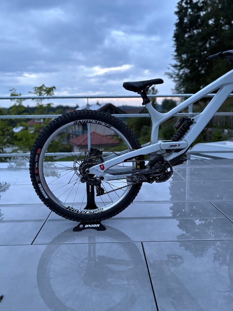 Gebrauchtes YT Industries Tues CORE 1 2025 2025 Mountainbike, Weiß, 27.5 — Bild 4 von 7