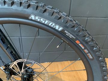 Tweedehands Giant Reign SX 2024 2024 Mountainbike — afbeelding 7 van 9