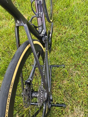 Used Scott Addict 30 2022 2022 Road & Gravel — image 4 of 4