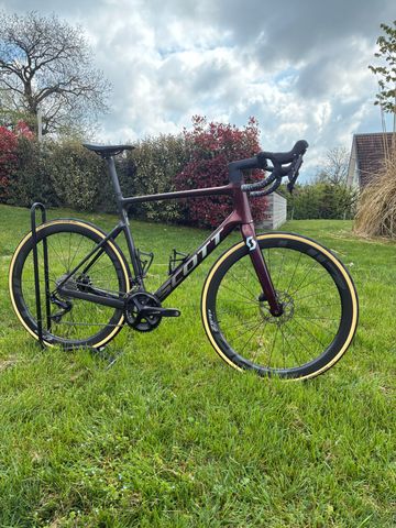 Gebrauchtes Scott Addict 30 2022 2022 Road & Gravel