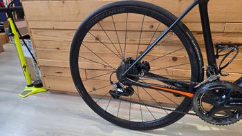 Used Trek Émonda SLR 7 Disc 2020 2020 Road & Gravel — image 10 of 12