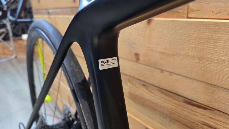 Used Trek Émonda SLR 7 Disc 2020 2020 Road & Gravel — image 11 of 12