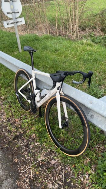 Used Specialiced Specialiced Custom SRAM Force eTap AXS 2021 Road & Gravel