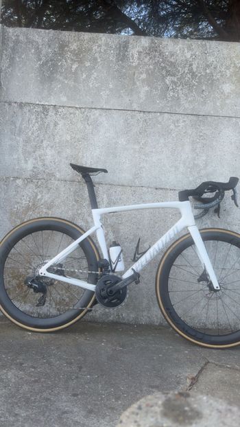 Used Specialiced Specialiced Custom SRAM Force eTap AXS 2021 Road & Gravel, Blanco — image 3 of 6