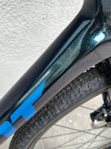 Used Giant Advanced 2 2022 Road & Gravel, Blue — image 4 of 7