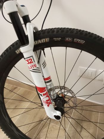 Used Giant Tcx Shimano Deore 2020 Mountainbike, Red — image 4 of 8