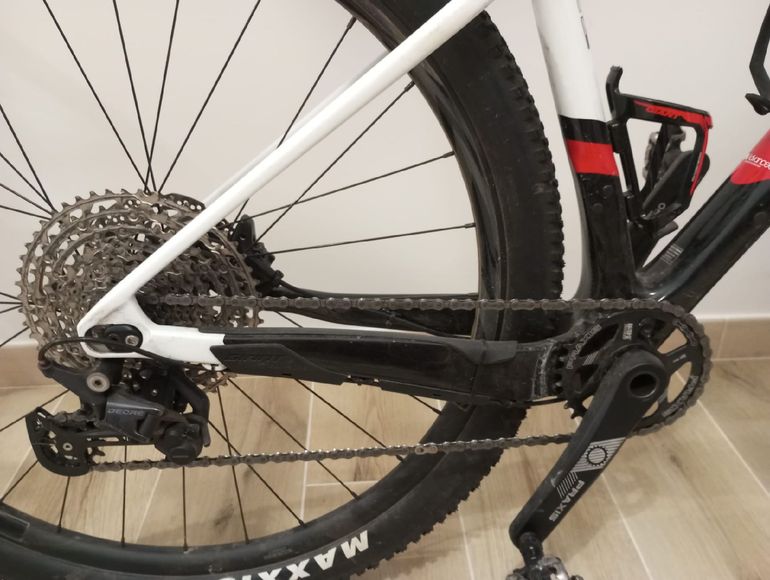 Used Giant Tcx Shimano Deore 2020 Mountainbike, Red — image 3 of 8