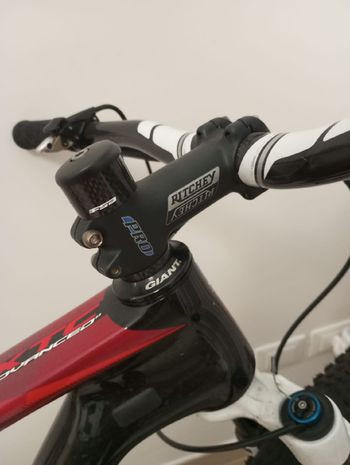 Used Giant Tcx Shimano Deore 2020 Mountainbike, Red — image 7 of 8