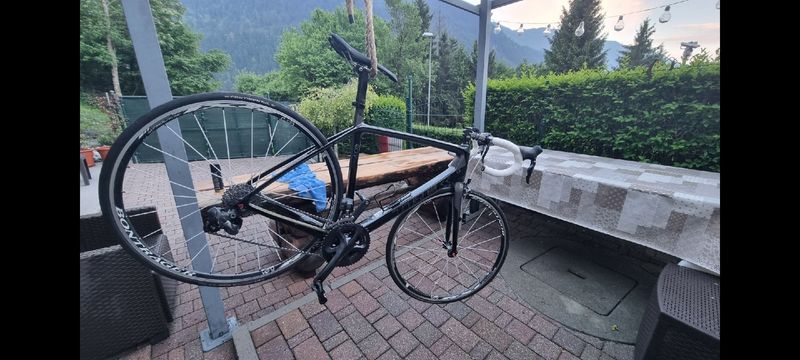 Used Trek Madone 6.5 H2 Compact 2014 2014 Road & Gravel, Black — image 9 of 15