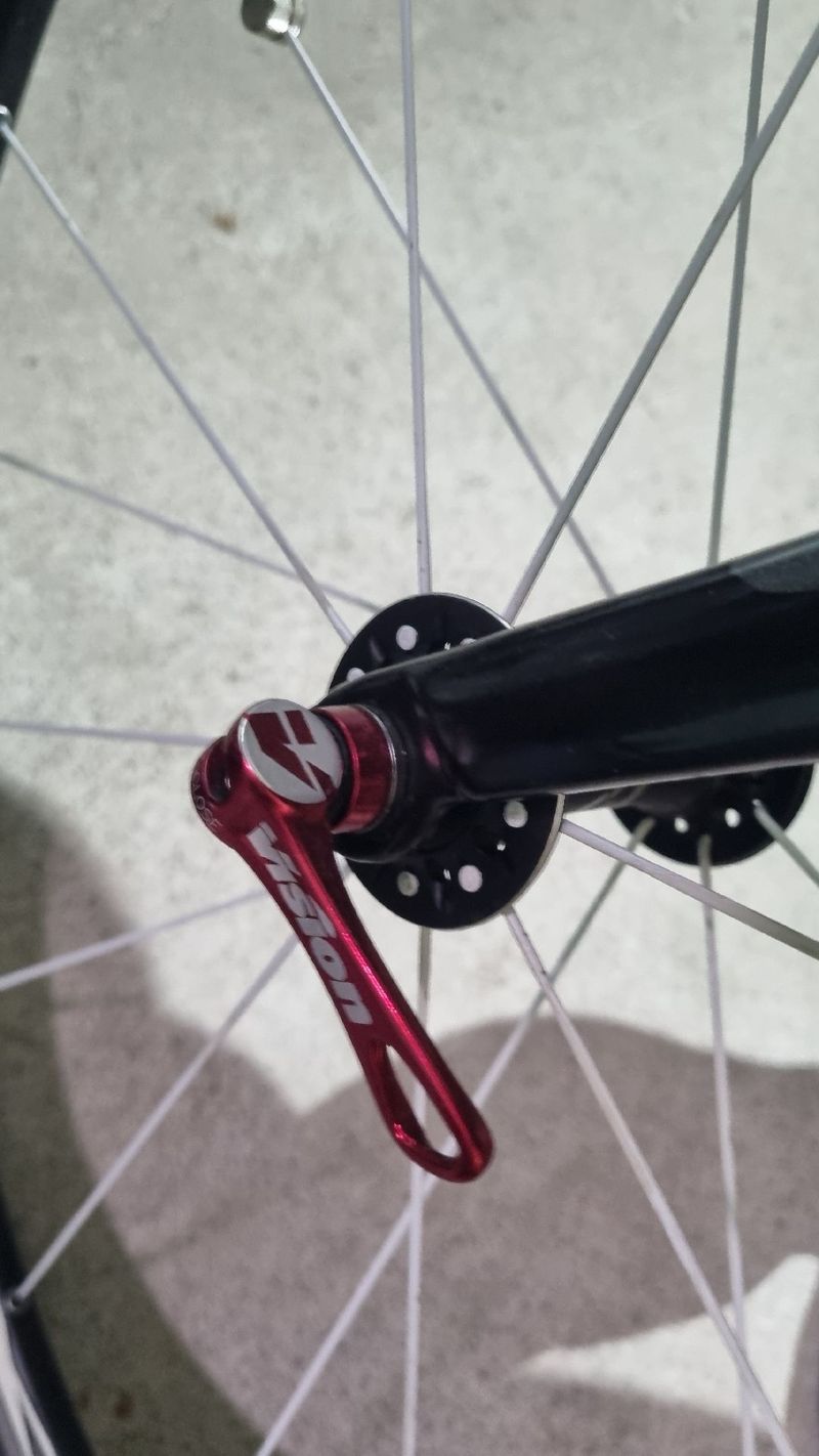 Used Trek Madone 6.5 H2 Compact 2014 2014 Road & Gravel, Black — image 5 of 15