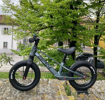 Used Brn Custom 2026 Youth, Light Gray — image 2 of 4
