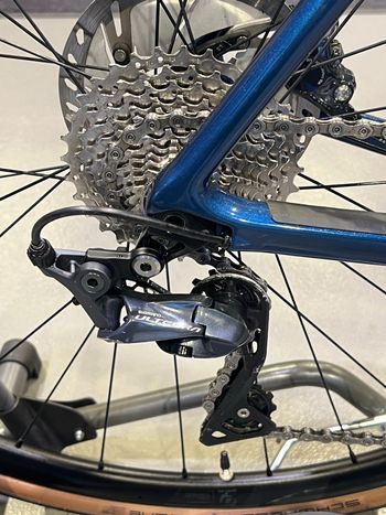 Used Scott Addict Shimano Ultegra 2021 Road & Gravel — image 4 of 7