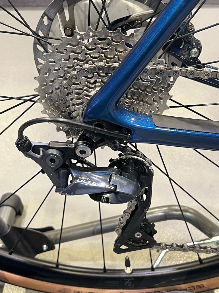 Used Scott Addict Shimano Ultegra 2021 Road & Gravel — image 4 of 7