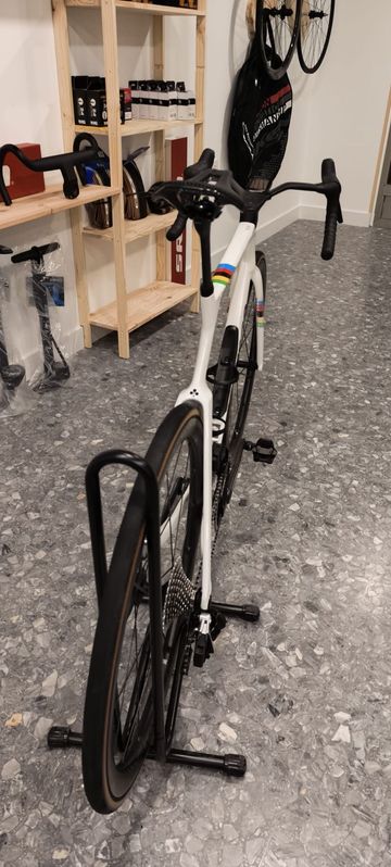 Brugt Colnago Y1Rs SRAM Red eTap AXS 2026 Road & Gravel — billede 4 af 5