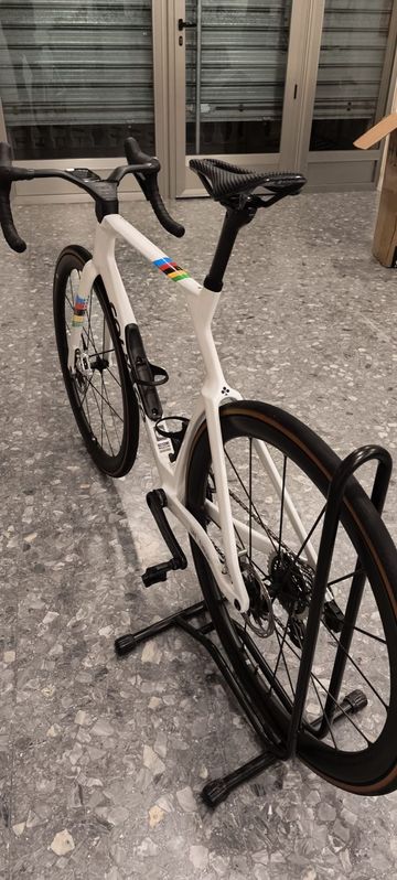 Brugt Colnago Y1Rs SRAM Red eTap AXS 2026 Road & Gravel — billede 2 af 5