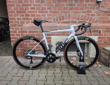 Tweedehands BMC Teammachine SLR01 TWO 2023 2023 Road & Gravel — afbeelding 1 van 13