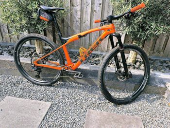Used Trek Supercaliber Shimano Deore XT 2023 Mountainbike, Orange, 29 — image 18 of 18