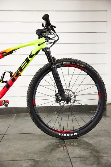 Tweedehands Trek Supercaliber Project One 2023 Mountainbike — afbeelding 2 van 13