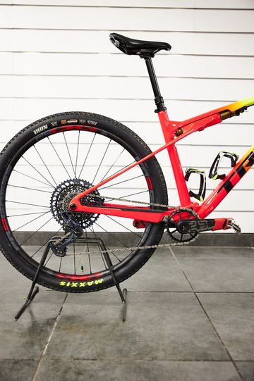 Tweedehands Trek Supercaliber Project One 2023 Mountainbike — afbeelding 3 van 13