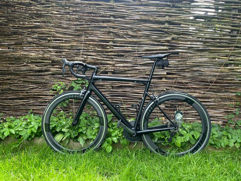 Used BMC Teammachine Shimano Ultegra Di2 2016 Road & Gravel, Black — image 2 of 12