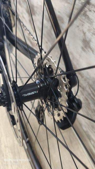 Used BMC Teammachine Shimano Ultegra Di2 (12 Speed) 2023 Road & Gravel, Black — image 8 of 35