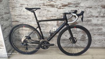 Used BMC Teammachine Shimano Ultegra Di2 (12 Speed) 2023 Road & Gravel, Black — image 3 of 35