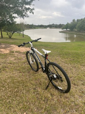 Used Trek X-Caliber 8 2014 2014 Mountainbike, Black, 29 — image 3 of 5