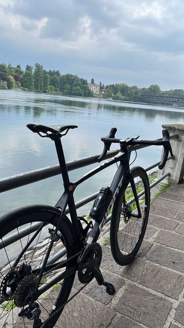 Used Giant Tcr Shimano Ultegra 2020 Road & Gravel, Black — image 2 of 6