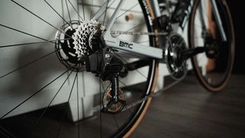 Used BMC Teammachine SRAM Red eTap 2023 Road & Gravel, White — image 11 of 16