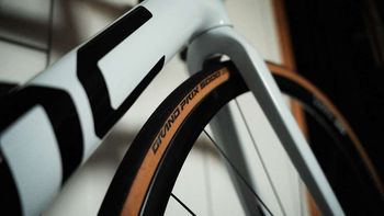 Used BMC Teammachine SRAM Red eTap 2023 Road & Gravel, White — image 6 of 16