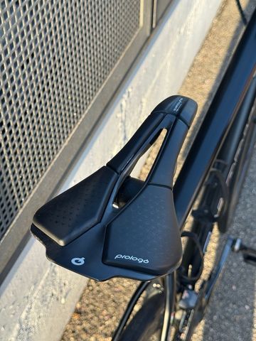Used Specialized Tarmac Shimano Ultegra Di2 2020 Road & Gravel, Black — image 21 of 23