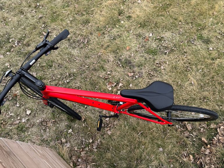 Used Trek FX 2 Disc Gen 3 2023 2023 Urban, Red — image 5 of 10