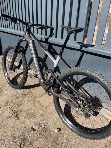 Gebrauchtes Mondraker NEAT R 2024 2024 Mountainbike, Schwarz, 29 — Bild 3 von 4