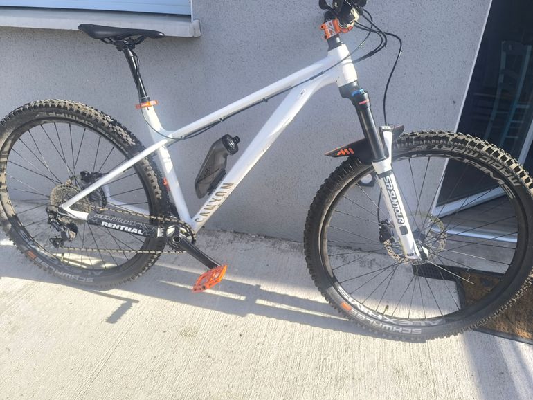 Used Canyon Stoic 2 2024 2024 Mountainbike, White, 27.5, 29 — image 1 of 7