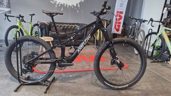 Amflow, PX CARBON 700WH 2027