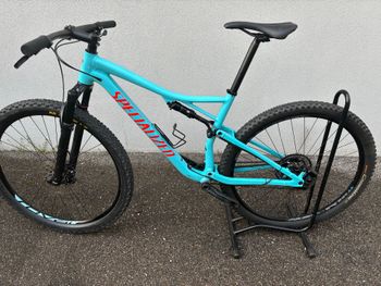 Used Specialized Men's Epic Comp 2018 2018 Mountainbike — image 5 of 7
