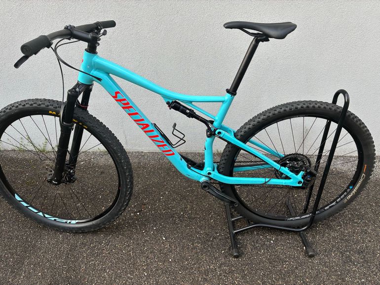 Used Specialized Men's Epic Comp 2018 2018 Mountainbike — image 5 of 7