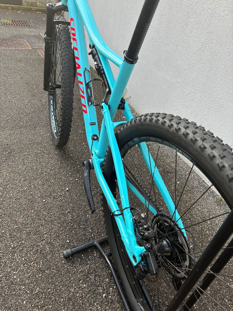 Used Specialized Men's Epic Comp 2018 2018 Mountainbike — image 6 of 7