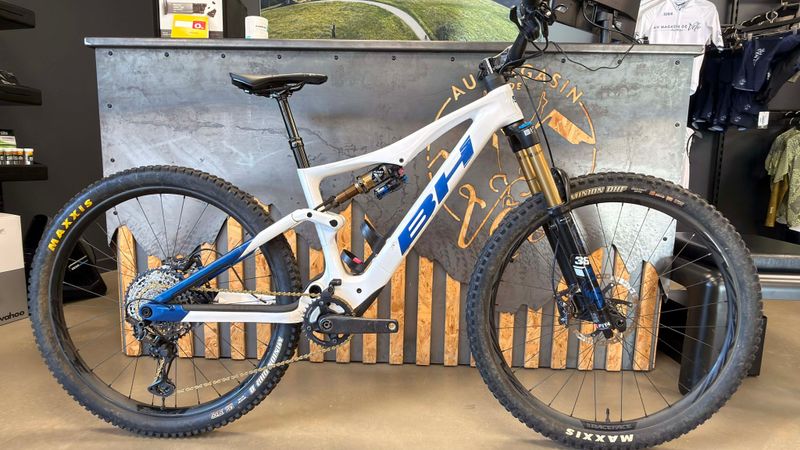 Tweedehands BH iLYNX TRAIL CARBON PRO 8.8 2023 2023 MTB
