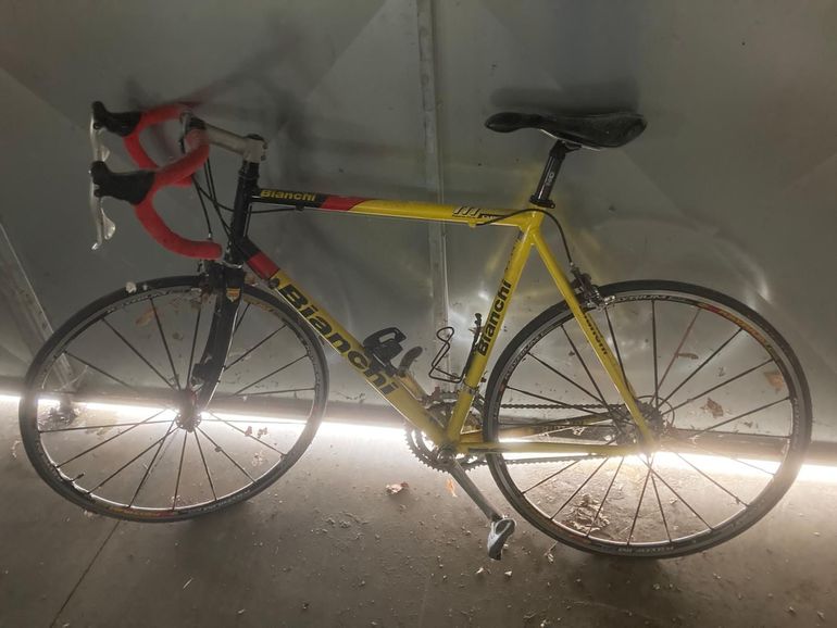 Used Bianchi Bianchi Custom Shimano Dura Ace 2002 Road & Gravel, Negro — image 1 of 3