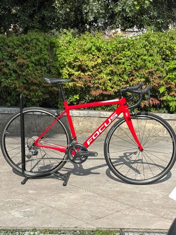 Used Focus IZALCO RACE Ultegra 2018 2018 Road & Gravel, Red — image 1 of 8