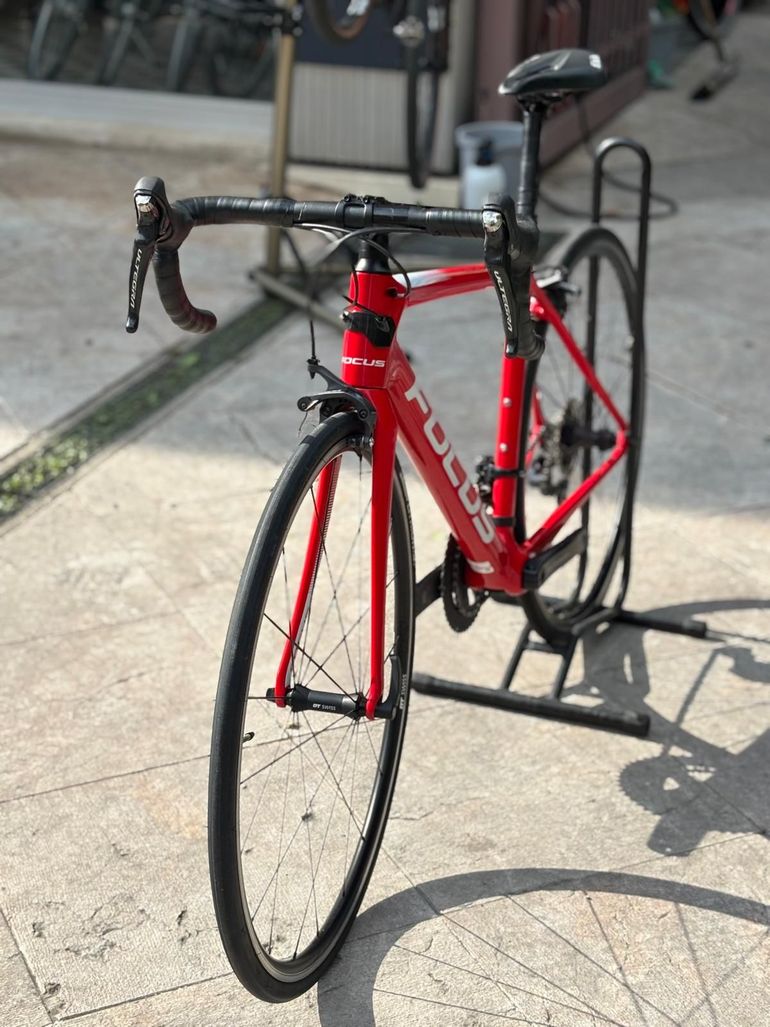 Used Focus IZALCO RACE Ultegra 2018 2018 Road & Gravel, Red — image 3 of 8