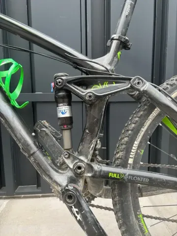 Gebrauchtes Trek Remedy 9.7 2012 2012 Mountainbike, Schwarz, 26 — Bild 3 von 6